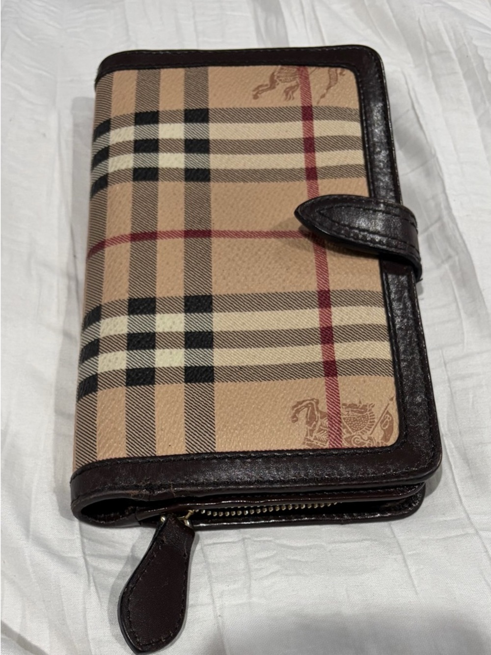 Burberry Nova Haymarket Check Pvc and Leather Like New Vintage Zip Wallet